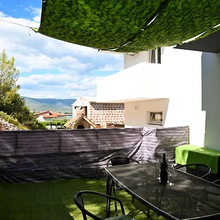 New, Close To The With Terrace, Grill, Parking, 2-rooms Daire Trogir