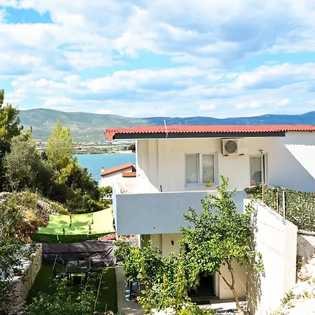New, Close To The With Terrace, Grill, Parking, 2-rooms Trogir