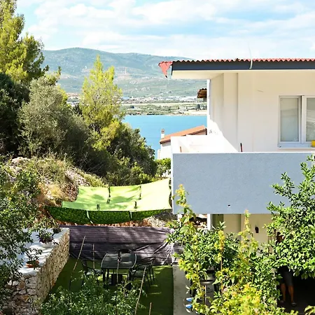 Daire New, Close To The With Terrace, Grill, Parking, 2-rooms