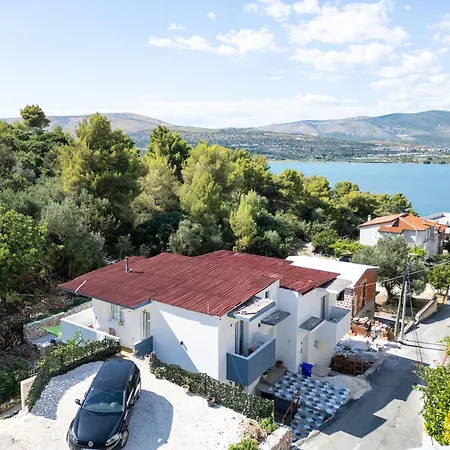 Daire New, Close To The With Terrace, Grill, Parking, 2-rooms